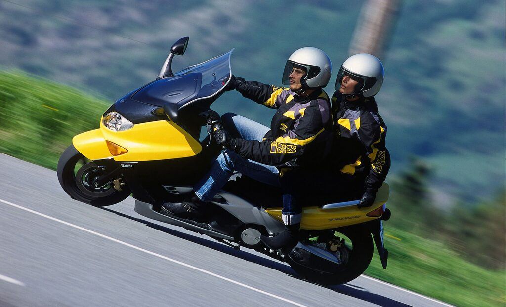 Tmax 2001 - 2004